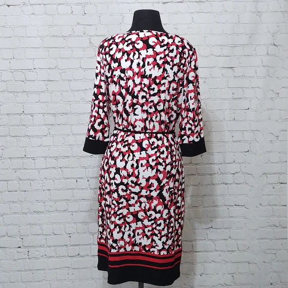 Liz Claiborn Black, Red and White 3/4 Sleeve Shift Dress - Picture 2 of 11